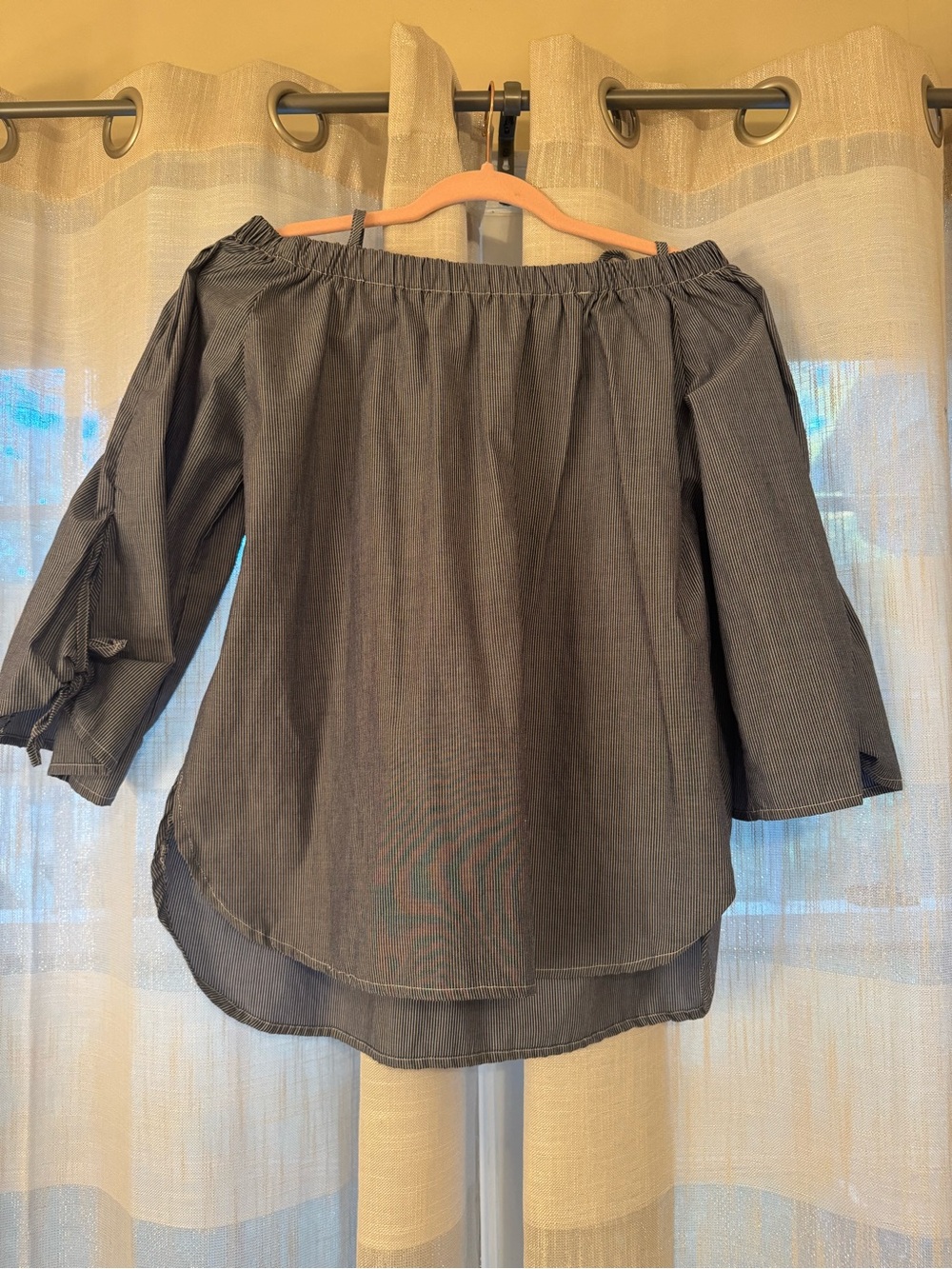 Seven Sisters Off-The-Shoulder Tied Sleeves Peasant Top